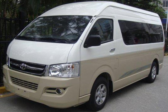 18-seat-van-rental-beijing-2